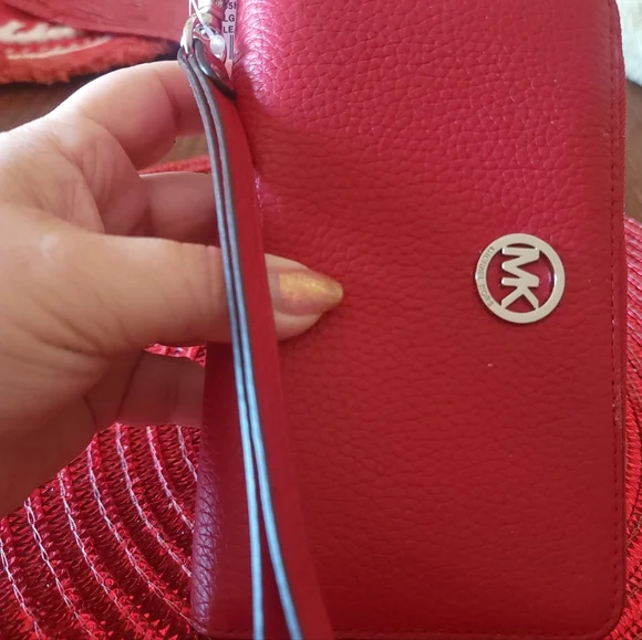NWT Michael Kors Red Pebble Leather Wristlet LG Flat MF Phone Case Wallet - Picture 5 of 14